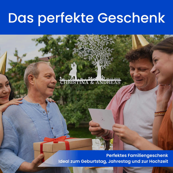 Pärchen vorm Baum -  Beziehungsgeschenk