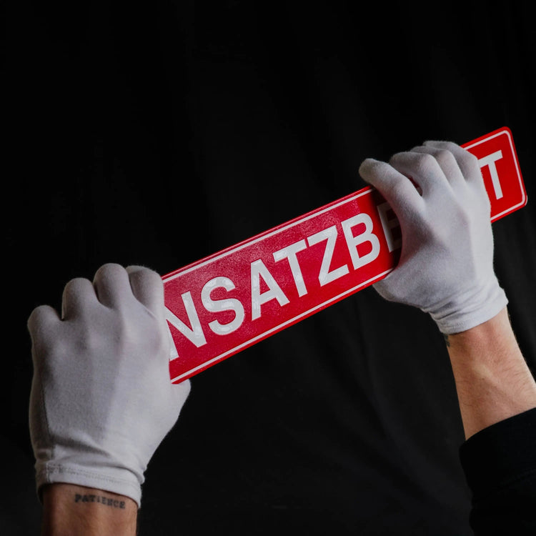 Einsatzbereit Schild Steelmonks