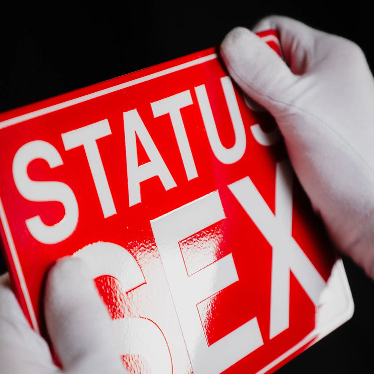 Status Sex Schild Steelmonks