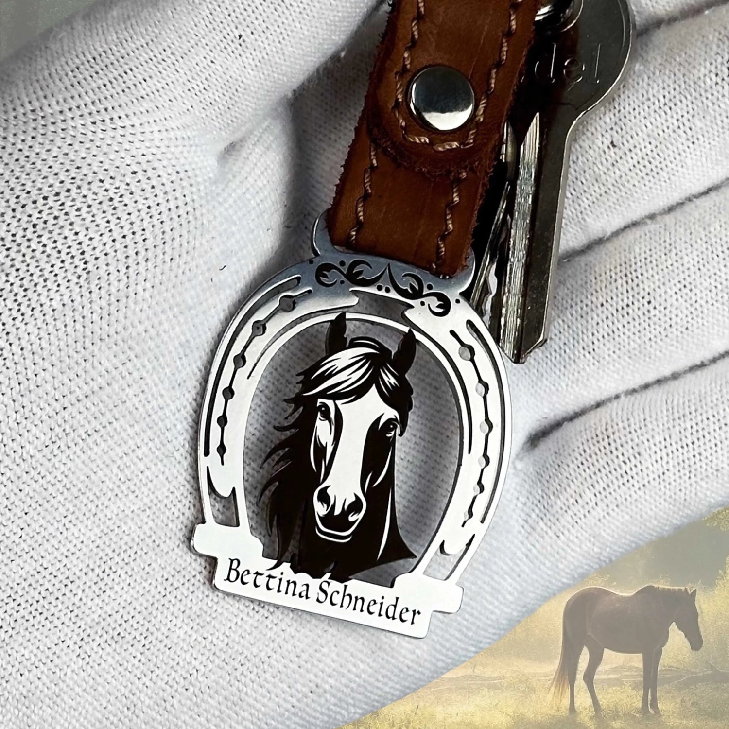 Pferd im Hufeisen Steelmonks