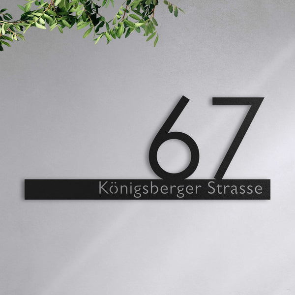 Hausnummer mit Namen Steelmonks