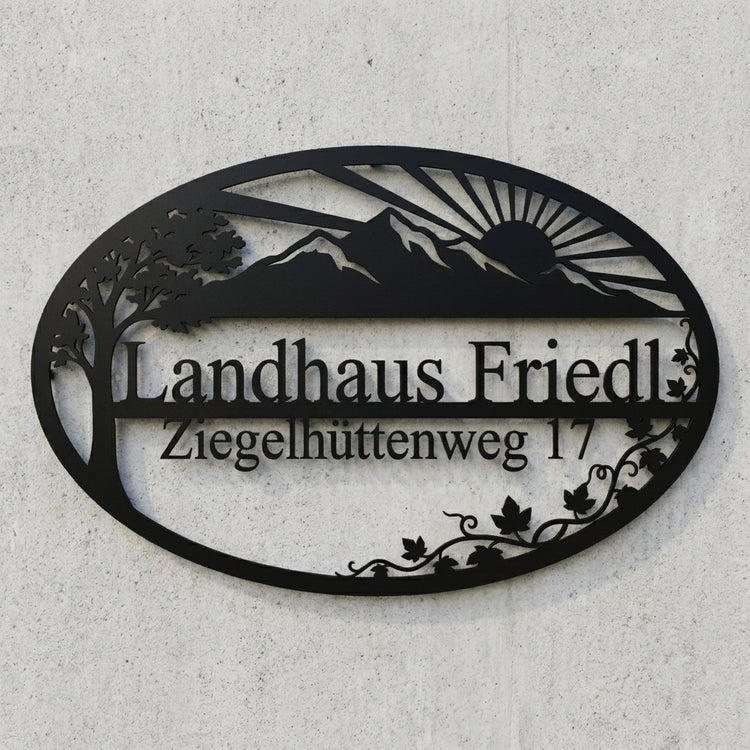 Ovales Hausschild – Landhaus Friedl