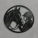 Pferd & Mädchen – Ovales Emblem-Wandschild Steelmonks