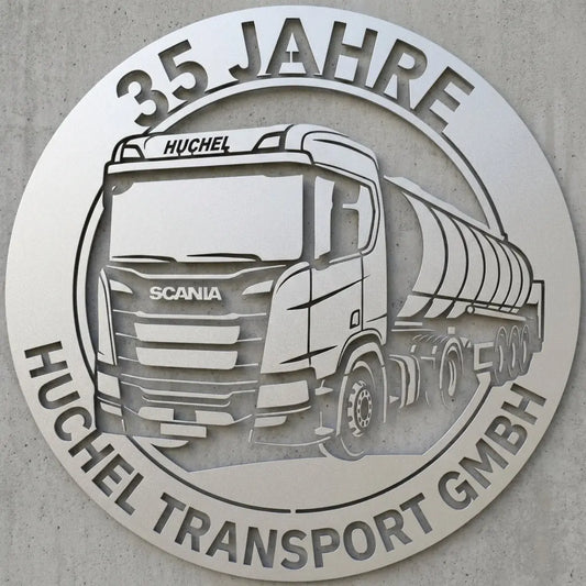 Rundes LKW-Jubiläumsschild – 35 Jahre Huchel Transport GmbH Steelmonks