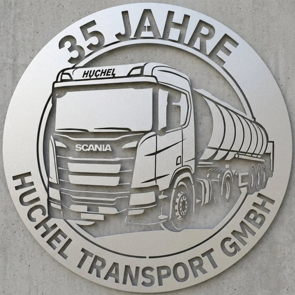 Rundes LKW-Jubiläumsschild – 35 Jahre Huchel Transport GmbH Steelmonks
