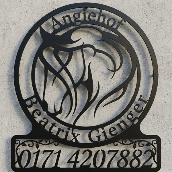 Rundes Wandschild Angiehof mit Pferdekopf