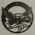 Rundes Emblem Auto mit Flügeln – Nachthimmel Steelmonks
