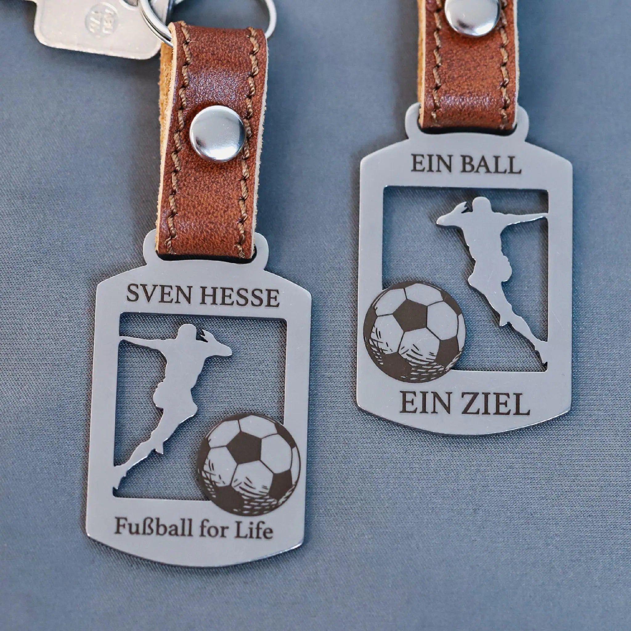 Steelmonks-Metallschild,Fußball. Sport- & Freizeit Anhänger Wanddekoration erhältlich in verschiednen Größen und Farben.